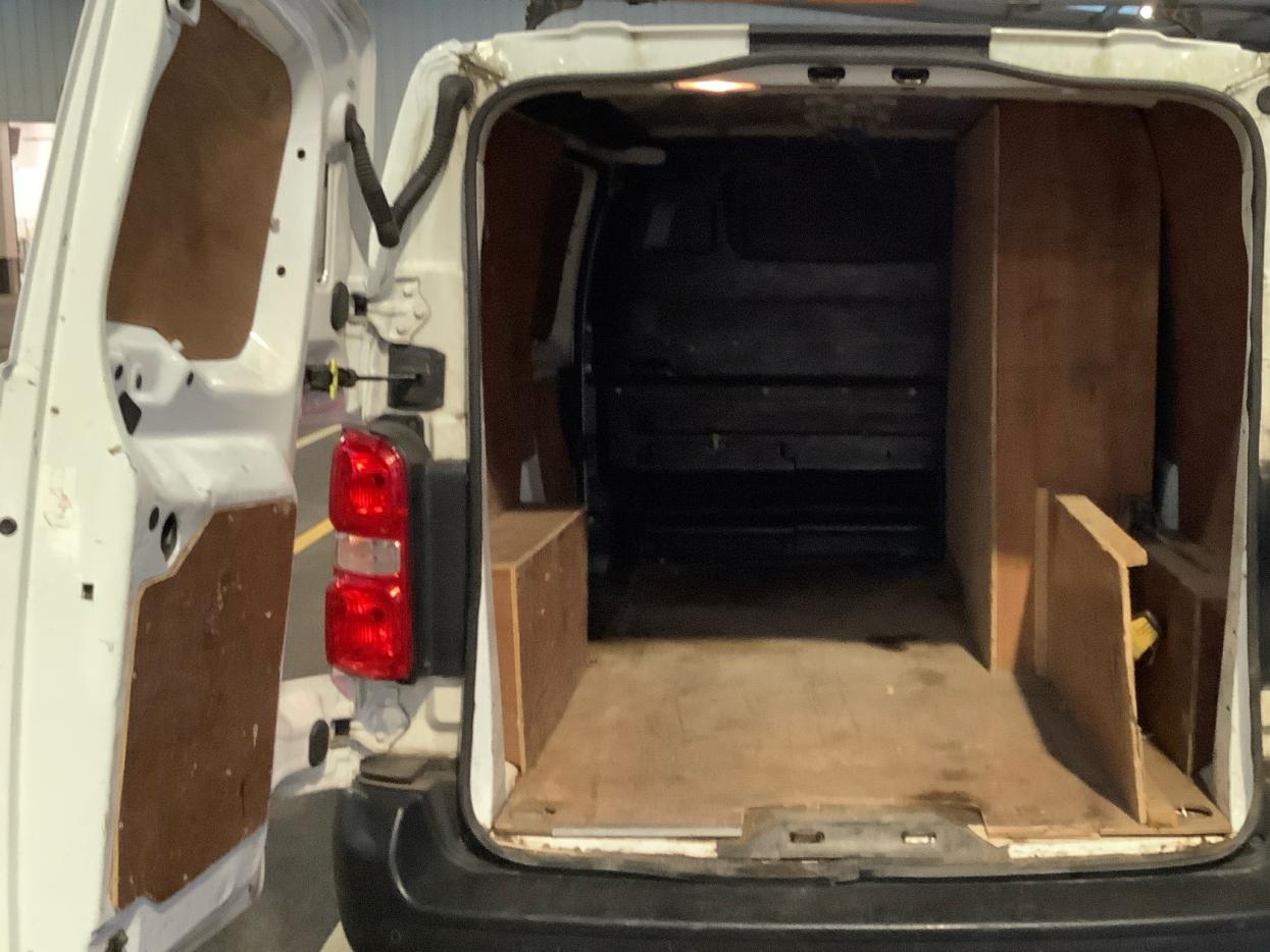 Peugeot Expert 2.0 BlueHDi 1400 Professional Standard Panel Van 6dr Diesel Manual MWB Euro 6 (s/s) (120 ps)