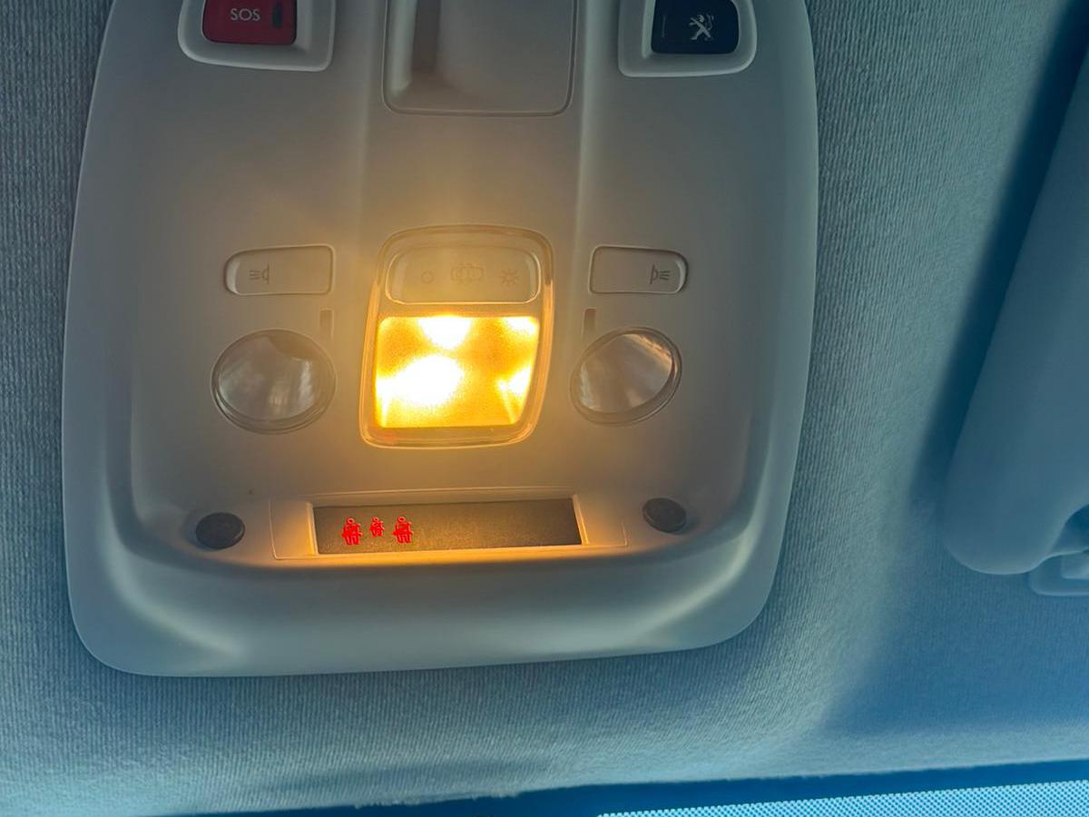 Peugeot Expert 2.0 BlueHDi 1400 Professional Standard Panel Van 6dr Diesel Manual MWB Euro 6 (s/s) (120 ps)