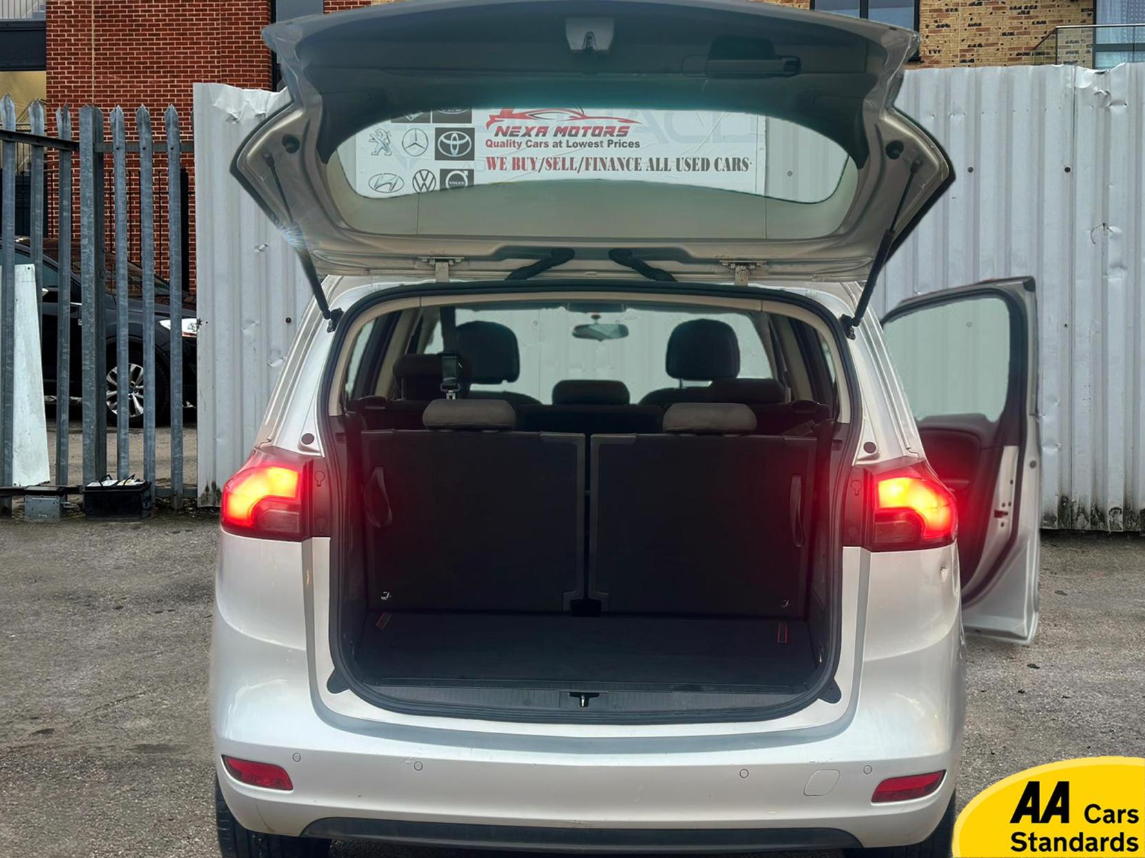 Vauxhall Zafira Tourer 1.4i Turbo Design MPV 5dr Petrol Manual Euro 6 (140 ps)