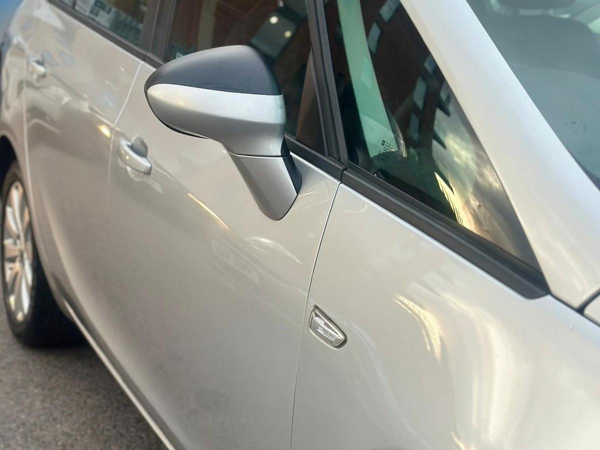 Vauxhall Zafira Tourer 1.4i Turbo Design MPV 5dr Petrol Manual Euro 6 (140 ps)