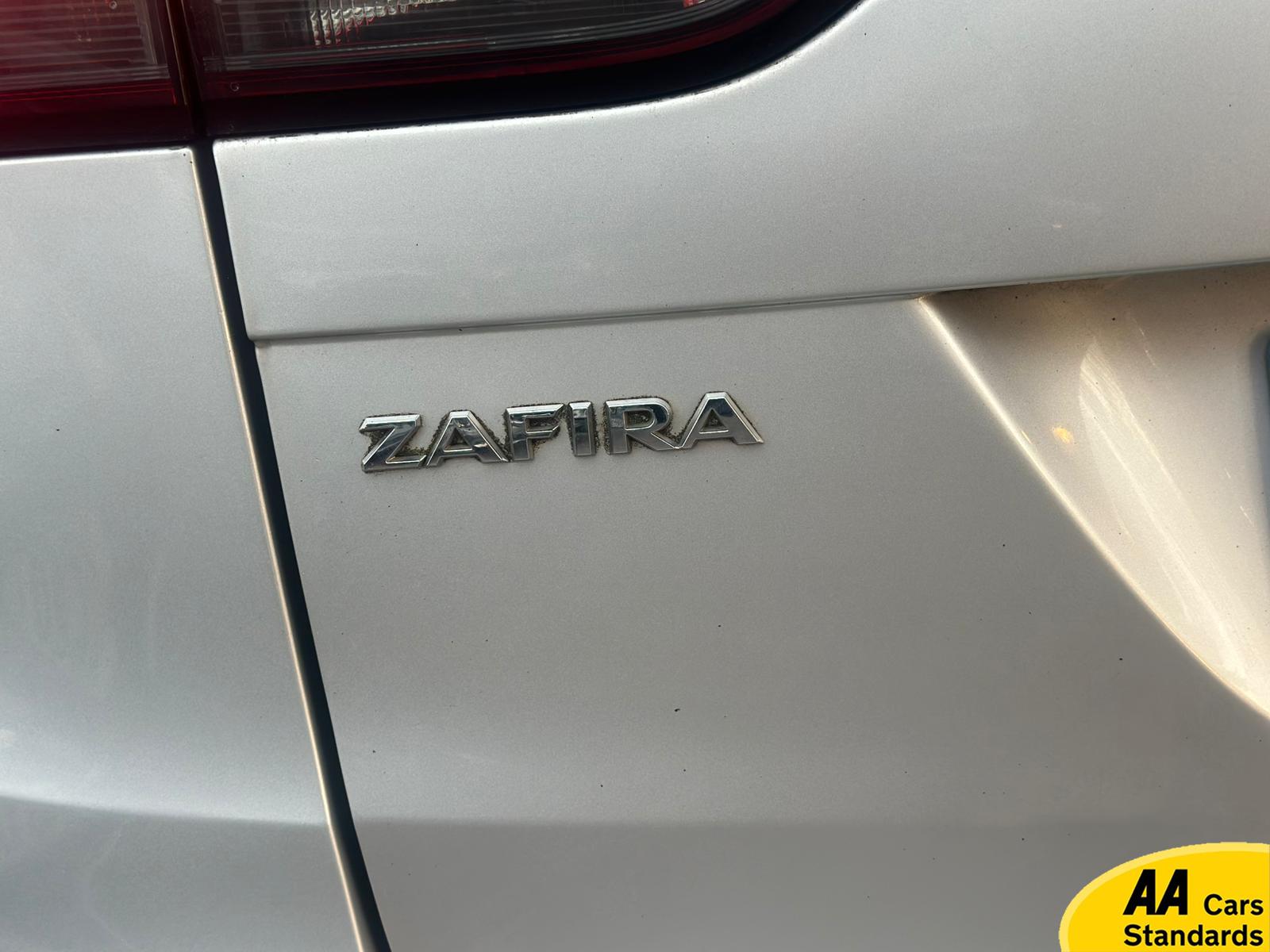 Vauxhall Zafira Tourer 1.4i Turbo Design MPV 5dr Petrol Manual Euro 6 (140 ps)