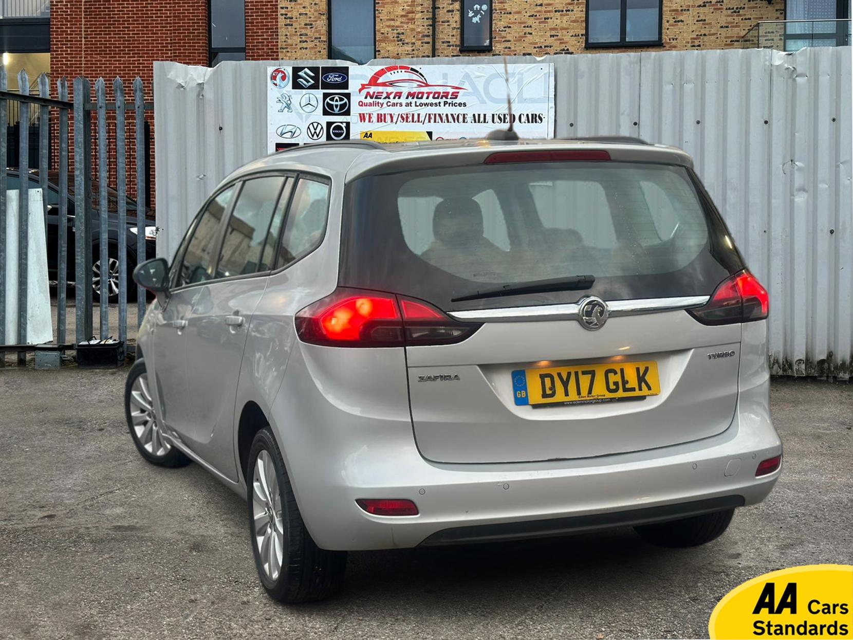 Vauxhall Zafira Tourer 1.4i Turbo Design MPV 5dr Petrol Manual Euro 6 (140 ps)