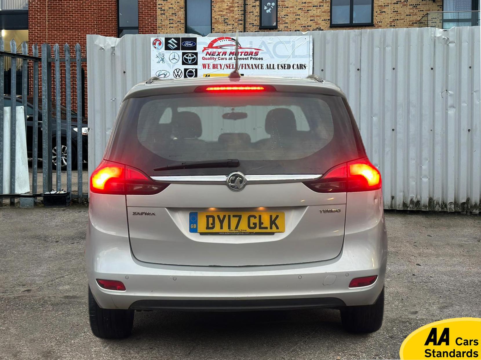 Vauxhall Zafira Tourer 1.4i Turbo Design MPV 5dr Petrol Manual Euro 6 (140 ps)