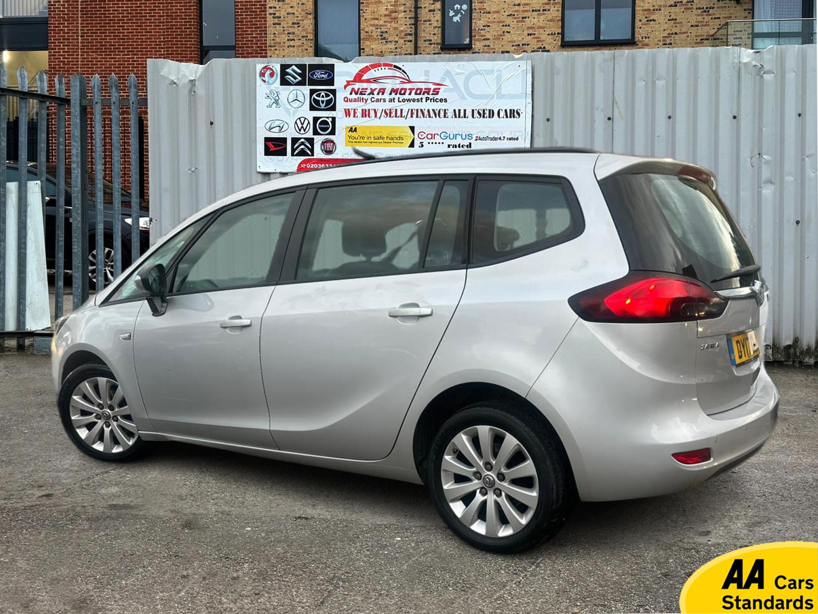 Vauxhall Zafira Tourer 1.4i Turbo Design MPV 5dr Petrol Manual Euro 6 (140 ps)