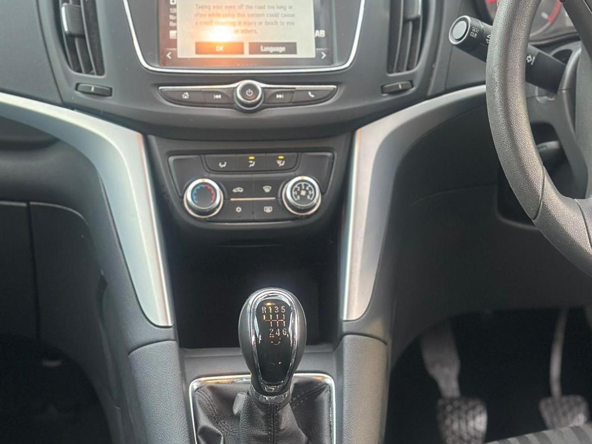 Vauxhall Zafira Tourer 1.4i Turbo Design MPV 5dr Petrol Manual Euro 6 (140 ps)