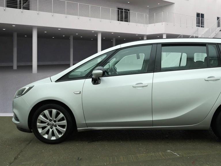 Vauxhall Zafira Tourer 1.4i Turbo Design MPV 5dr Petrol Manual Euro 6 (140 ps)