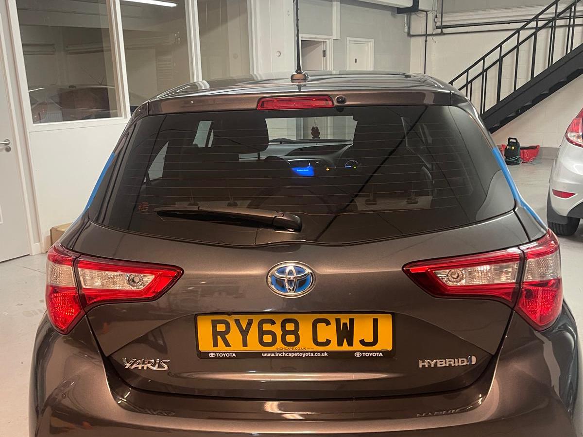 Toyota Yaris 1.5 VVT-h Icon Tech Hatchback 5dr Petrol Hybrid E-CVT Euro 6 (s/s) (100 ps)