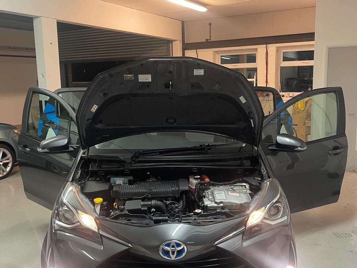 Toyota Yaris 1.5 VVT-h Icon Tech Hatchback 5dr Petrol Hybrid E-CVT Euro 6 (s/s) (100 ps)