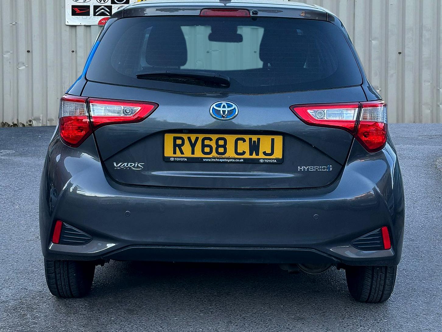 Toyota Yaris 1.5 VVT-h Icon Tech Hatchback 5dr Petrol Hybrid E-CVT Euro 6 (s/s) (100 ps)