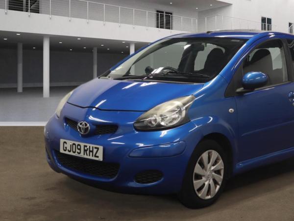 Toyota AYGO 1.0 VVT-i Blue Hatchback 5dr Petrol MultiMode Euro 4 (67 bhp)
