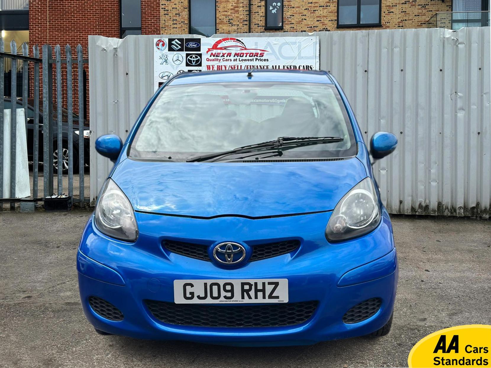 Toyota AYGO 1.0 VVT-i Blue Hatchback 5dr Petrol MultiMode Euro 4 (67 bhp)