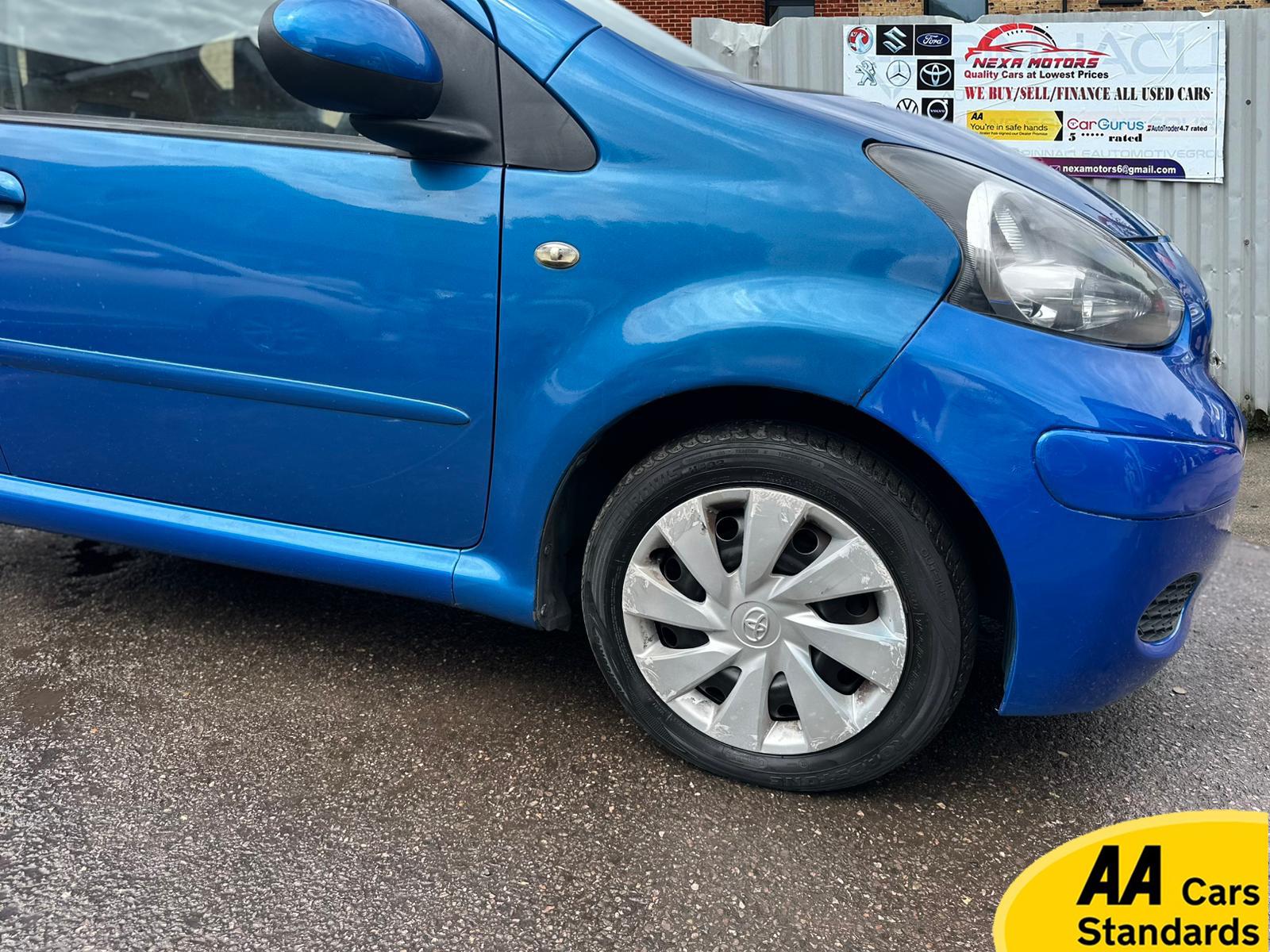 Toyota AYGO 1.0 VVT-i Blue Hatchback 5dr Petrol MultiMode Euro 4 (67 bhp)
