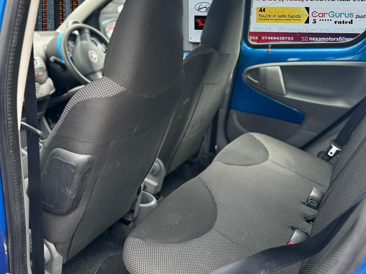 Toyota AYGO 1.0 VVT-i Blue Hatchback 5dr Petrol MultiMode Euro 4 (67 bhp)