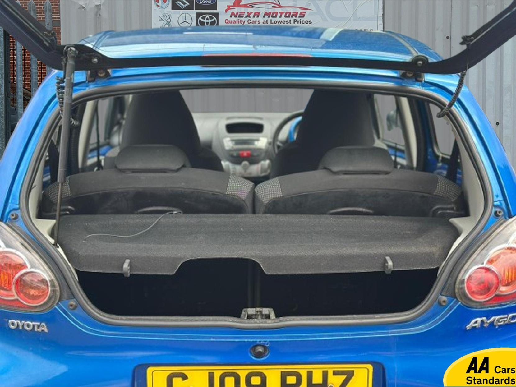 Toyota AYGO 1.0 VVT-i Blue Hatchback 5dr Petrol MultiMode Euro 4 (67 bhp)