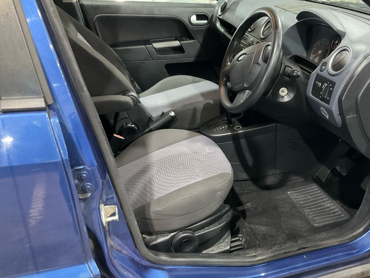 Ford Fusion 1.6 Zetec Climate Hatchback 5dr Petrol Automatic (181 g/km, 99 bhp)