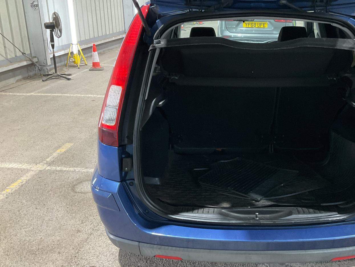 Ford Fusion 1.6 Zetec Climate Hatchback 5dr Petrol Automatic (181 g/km, 99 bhp)