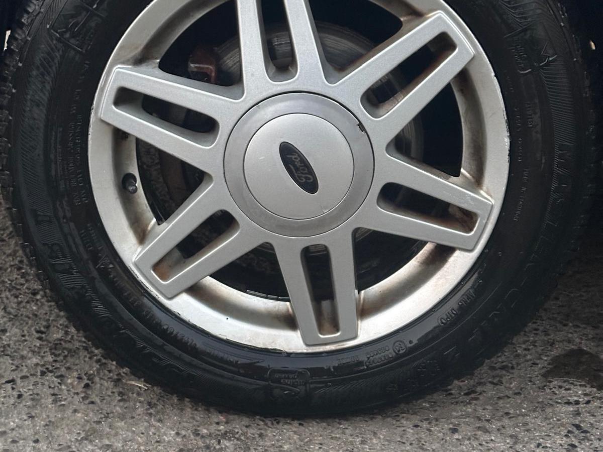 Ford Fusion 1.6 Zetec Climate Hatchback 5dr Petrol Automatic (181 g/km, 99 bhp)