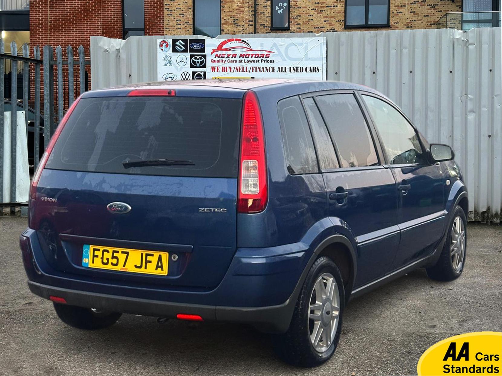 Ford Fusion 1.6 Zetec Climate Hatchback 5dr Petrol Automatic (181 g/km, 99 bhp)