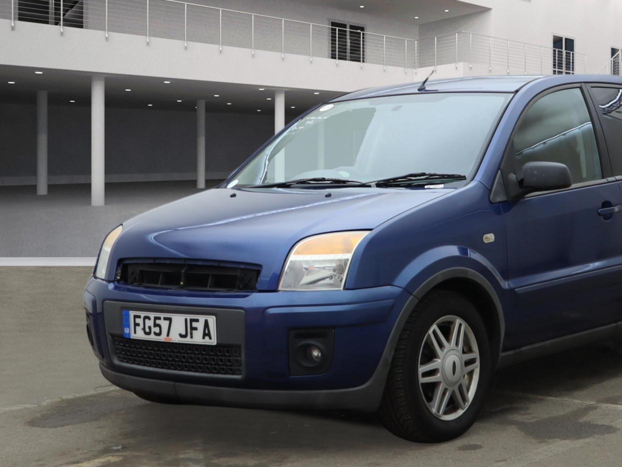 Ford Fusion 1.6 Zetec Climate Hatchback 5dr Petrol Automatic (181 g/km, 99 bhp)