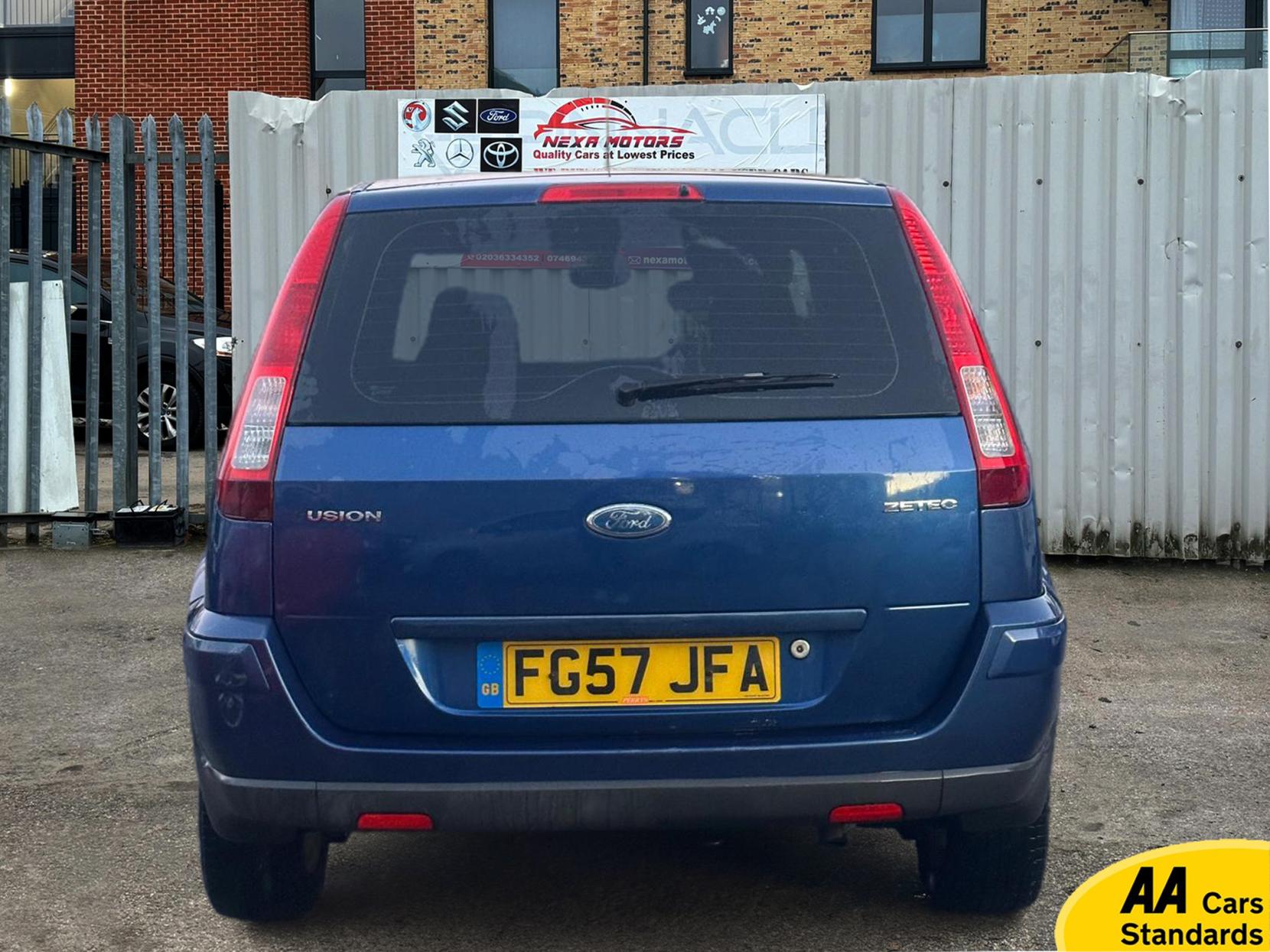 Ford Fusion 1.6 Zetec Climate Hatchback 5dr Petrol Automatic (181 g/km, 99 bhp)