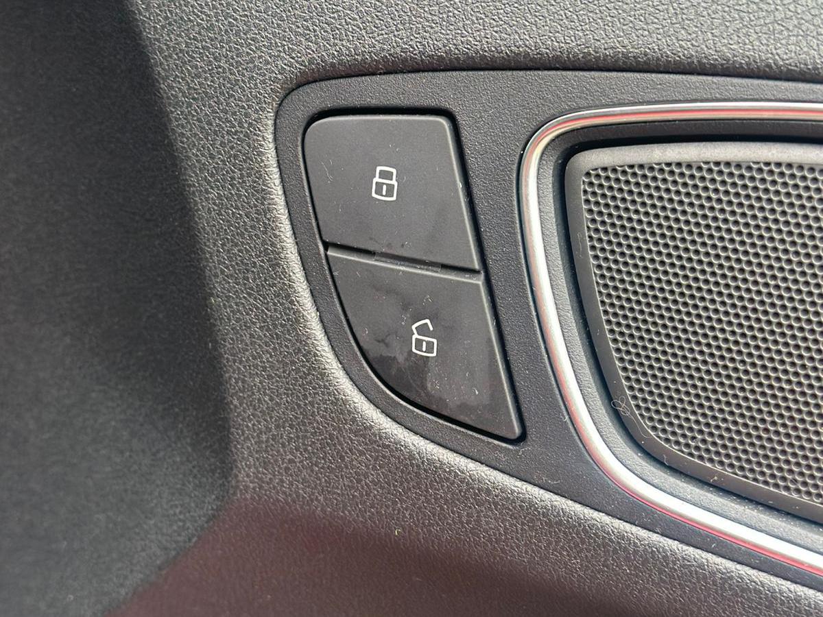 Audi A1 1.4 TFSI S line Hatchback 3dr Petrol S Tronic Euro 5 (s/s) (122 ps)