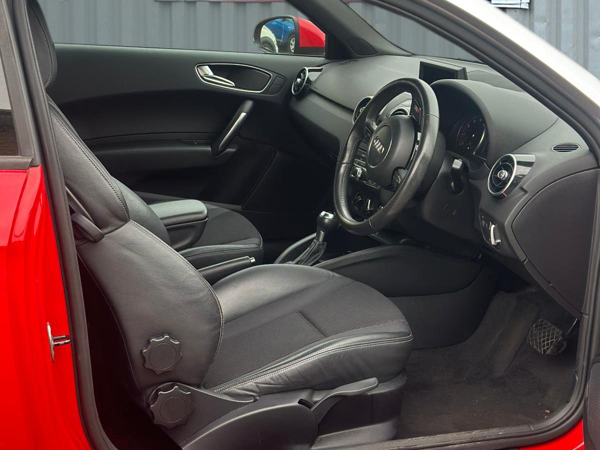 Audi A1 1.4 TFSI S line Hatchback 3dr Petrol S Tronic Euro 5 (s/s) (122 ps)