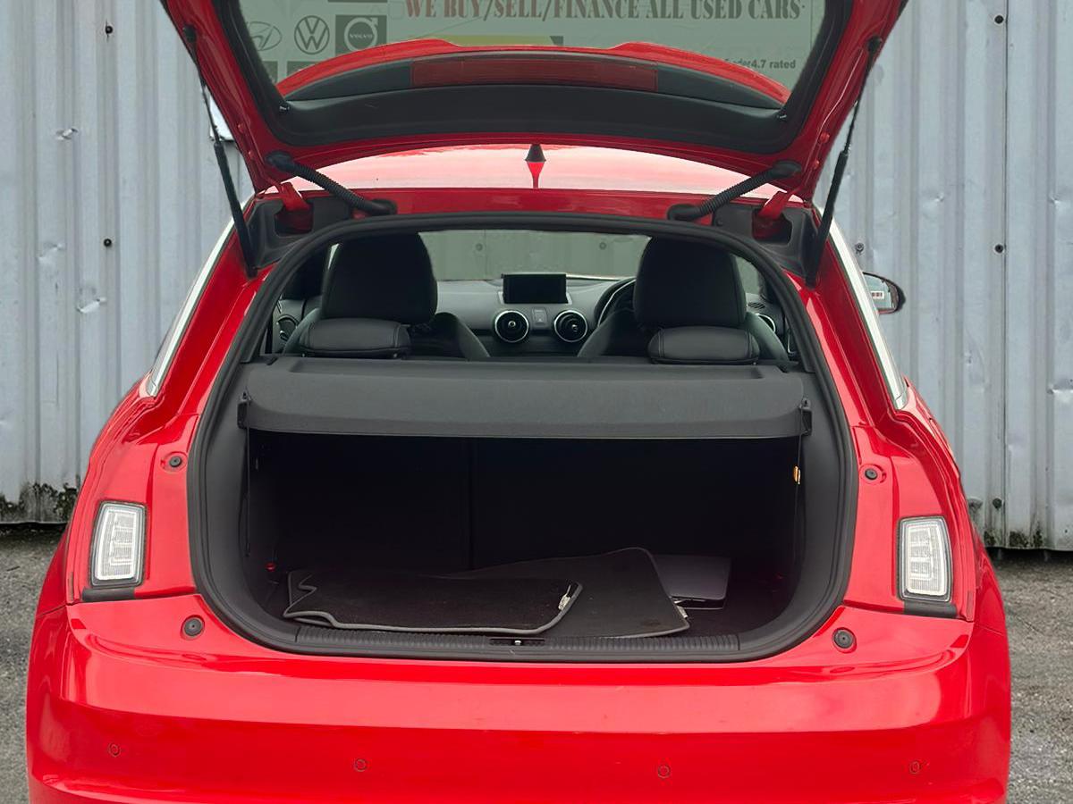 Audi A1 1.4 TFSI S line Hatchback 3dr Petrol S Tronic Euro 5 (s/s) (122 ps)