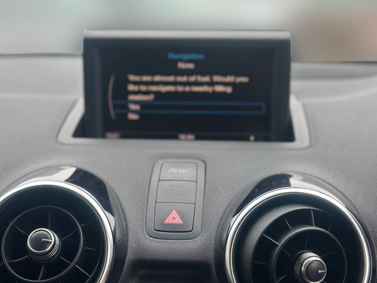 Audi A1 1.4 TFSI S line Hatchback 3dr Petrol S Tronic Euro 5 (s/s) (122 ps)