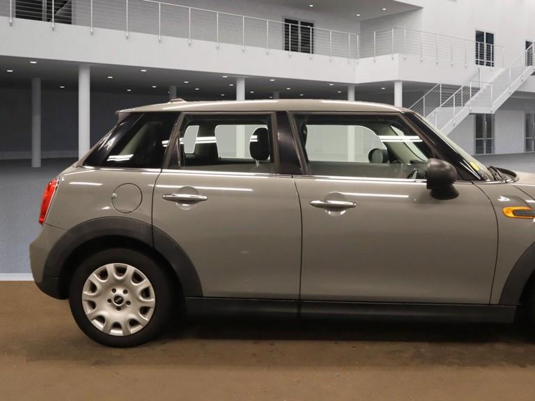 MINI Hatch 1.2 One Hatchback 5dr Petrol Auto Euro 6 (s/s) (102 ps)