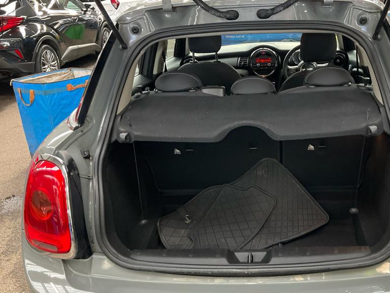 MINI Hatch 1.2 One Hatchback 5dr Petrol Auto Euro 6 (s/s) (102 ps)