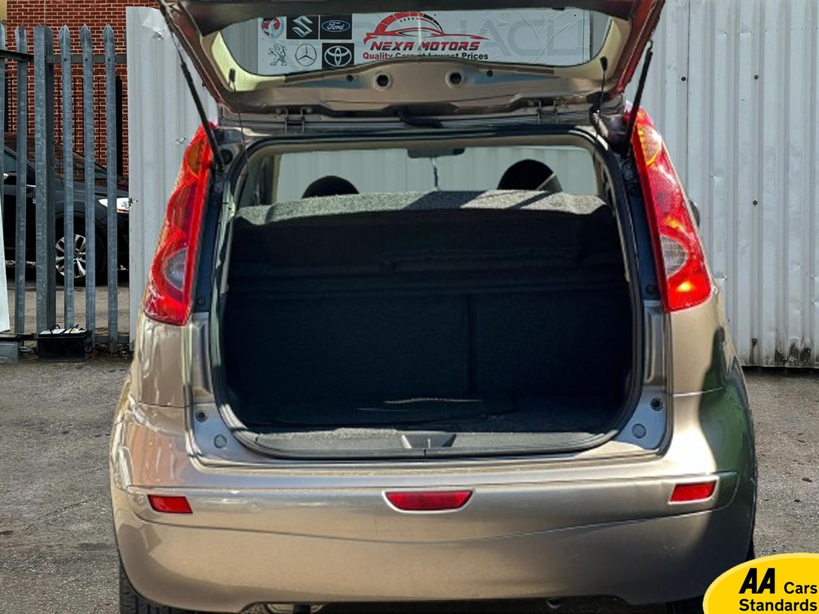 Nissan Note 1.6 16V n-tec Hatchback 5dr Petrol Auto Euro 5 (110 ps)
