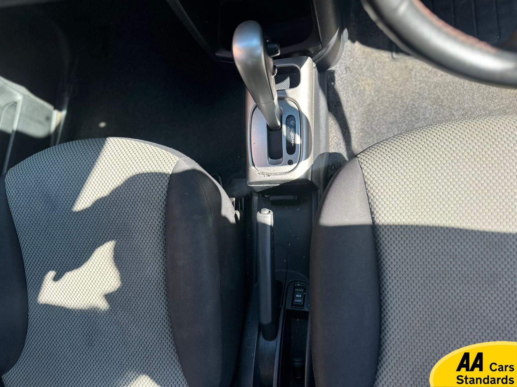 Nissan Note 1.6 16V n-tec Hatchback 5dr Petrol Auto Euro 5 (110 ps)