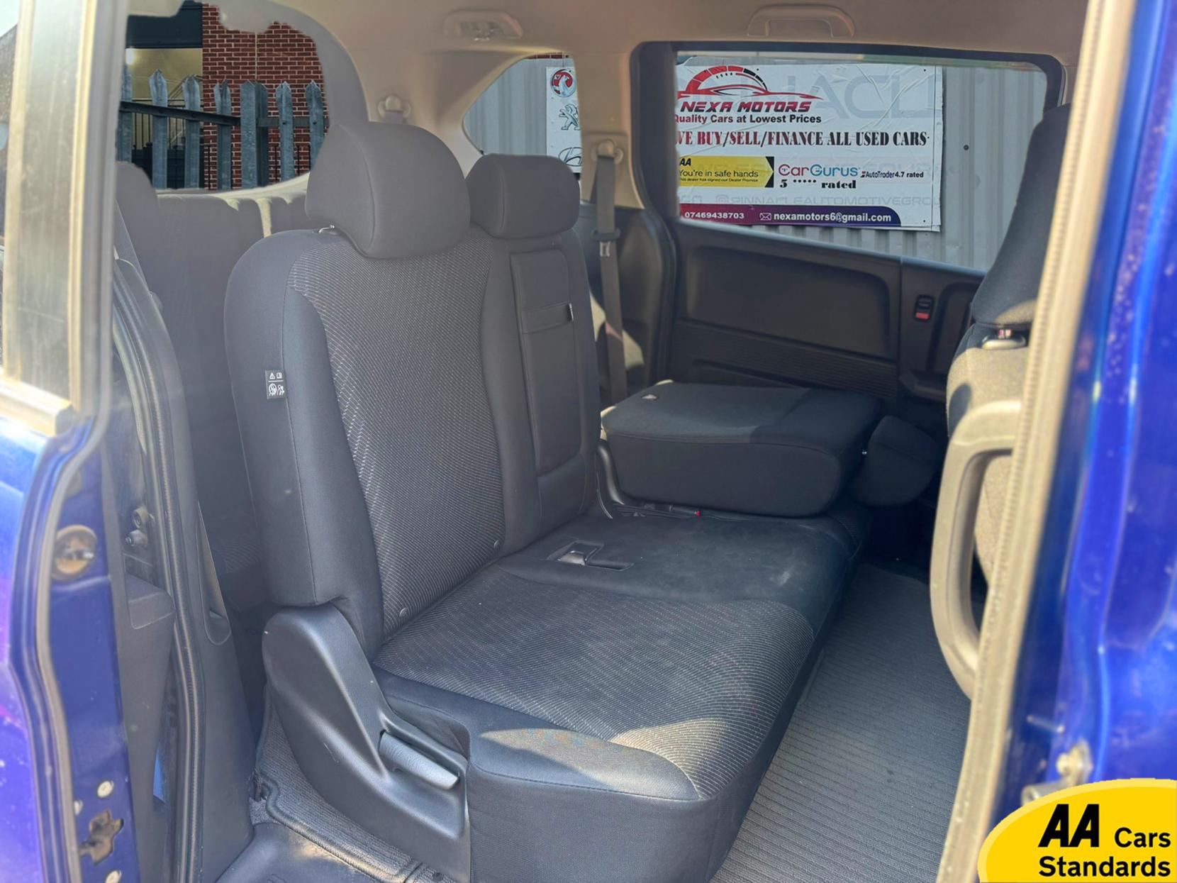 Honda Freed 1.5 i-VTEC ES Plus Hatchback 5dr Petrol CVT Euro 5 (99 ps) 1.5 H IMA 5dr Petrol Hybrid 2014