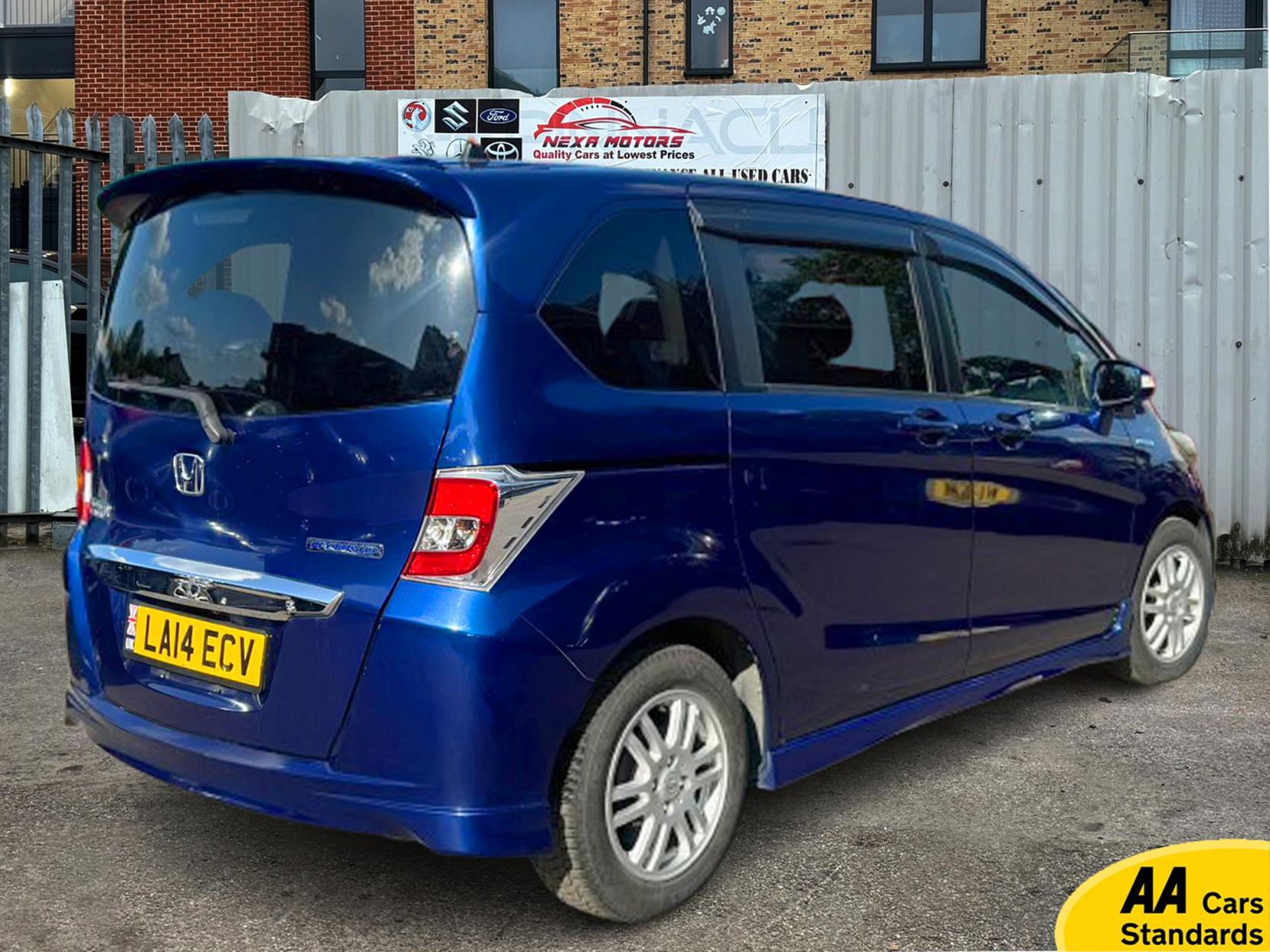 Honda Freed 1.5 i-VTEC ES Plus Hatchback 5dr Petrol CVT Euro 5 (99 ps) 1.5 H IMA 5dr Petrol Hybrid 2014