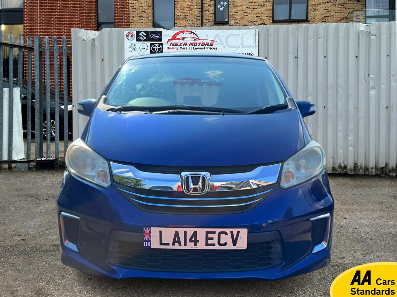 Honda Freed 1.5 i-VTEC ES Plus Hatchback 5dr Petrol CVT Euro 5 (99 ps) 1.5 H IMA 5dr Petrol Hybrid 2014