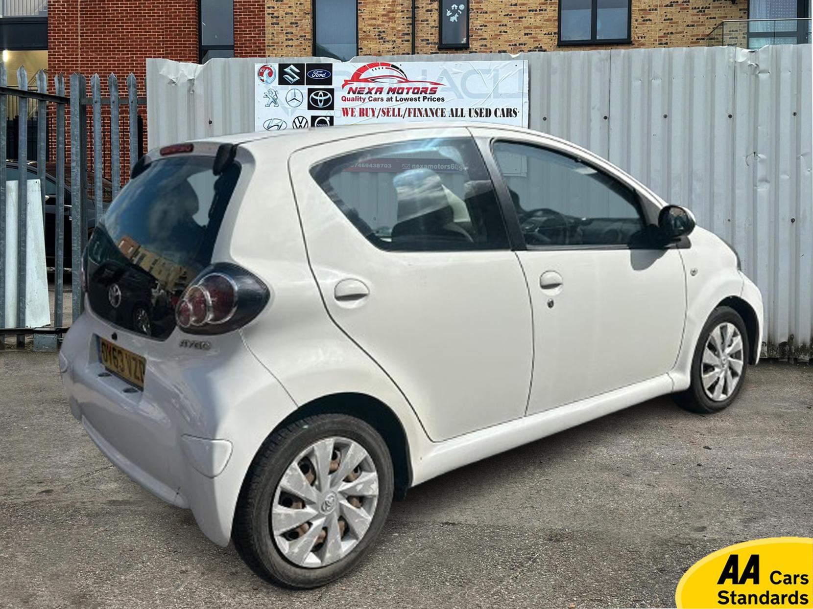 Toyota AYGO 1.0 VVT-i Move Hatchback 5dr Petrol MultiMode Euro 5 (68 ps)