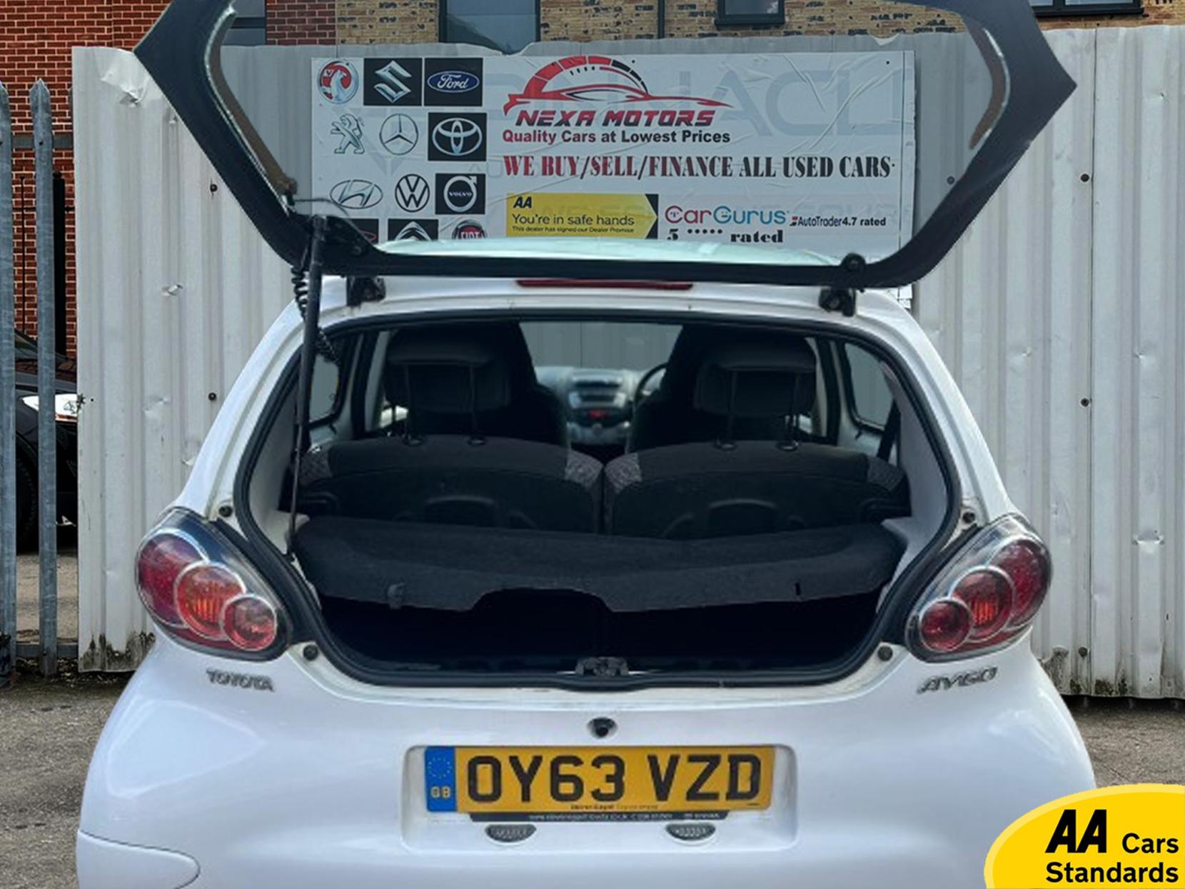 Toyota AYGO 1.0 VVT-i Move Hatchback 5dr Petrol MultiMode Euro 5 (68 ps)