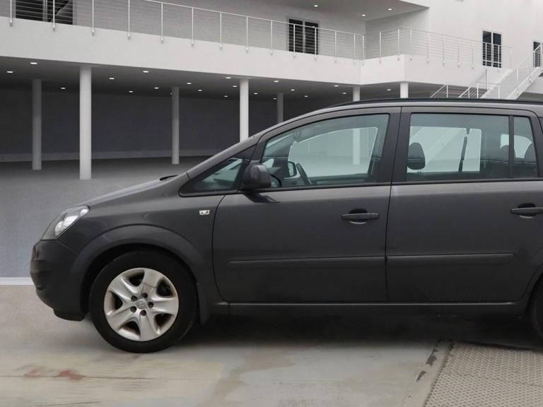 Vauxhall Zafira 1.6 16V Exclusiv MPV 5dr Petrol Manual Euro 5 (115 ps)