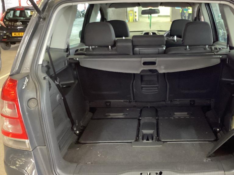 Vauxhall Zafira 1.6 16V Exclusiv MPV 5dr Petrol Manual Euro 5 (115 ps)