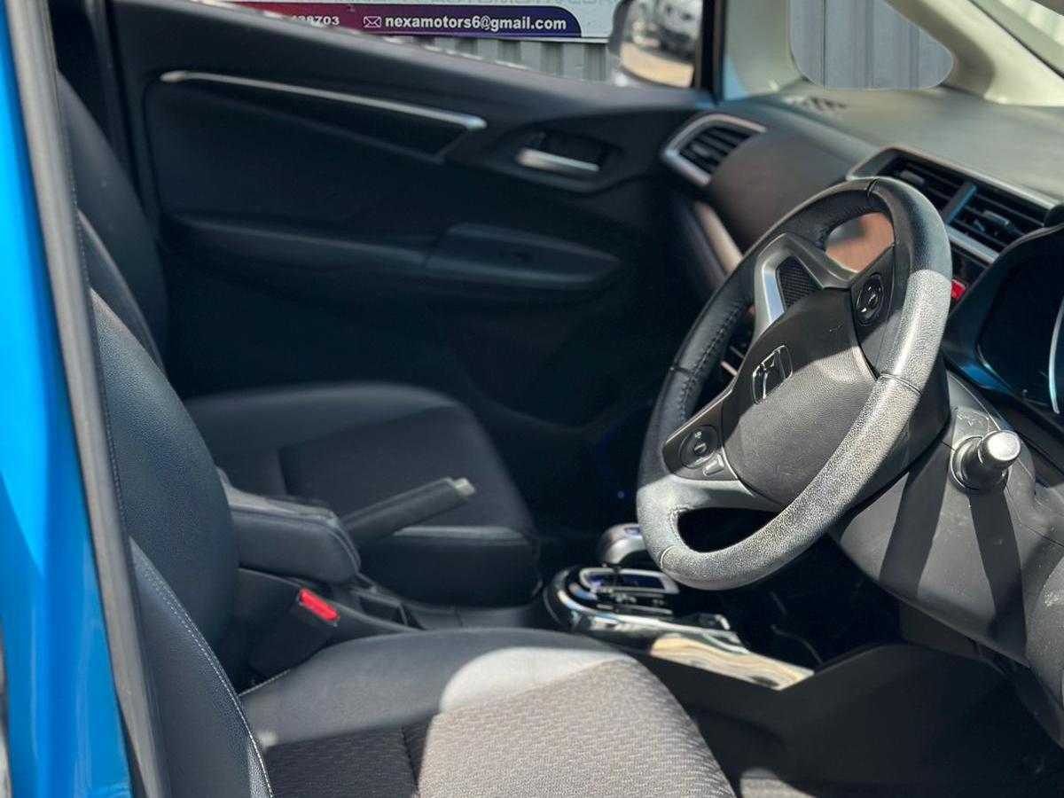 Honda Jazz  1.5 i-VTEC ES Plus Hatchback 5dr Petrol CVT Euro 5 (99 ps)