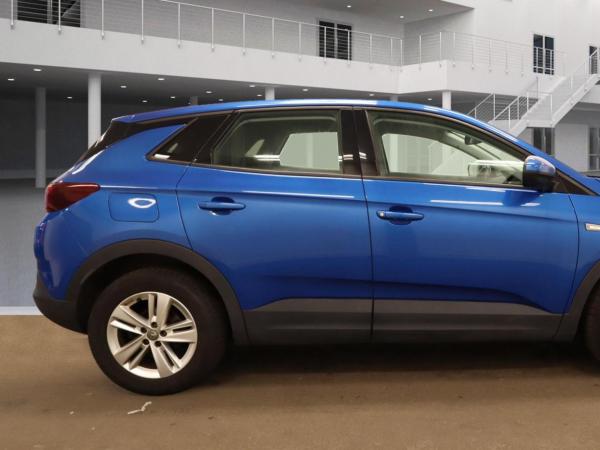 Vauxhall Grandland X 1.2 Turbo GPF SE SUV 5dr Petrol Manual Euro 6 (s/s) (130 ps)