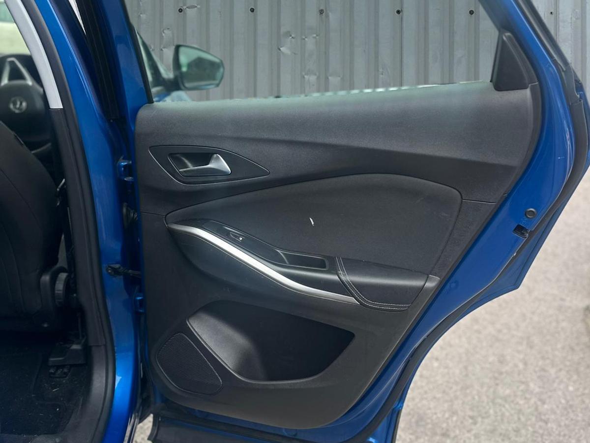 Vauxhall Grandland X 1.2 Turbo GPF SE SUV 5dr Petrol Manual Euro 6 (s/s) (130 ps)