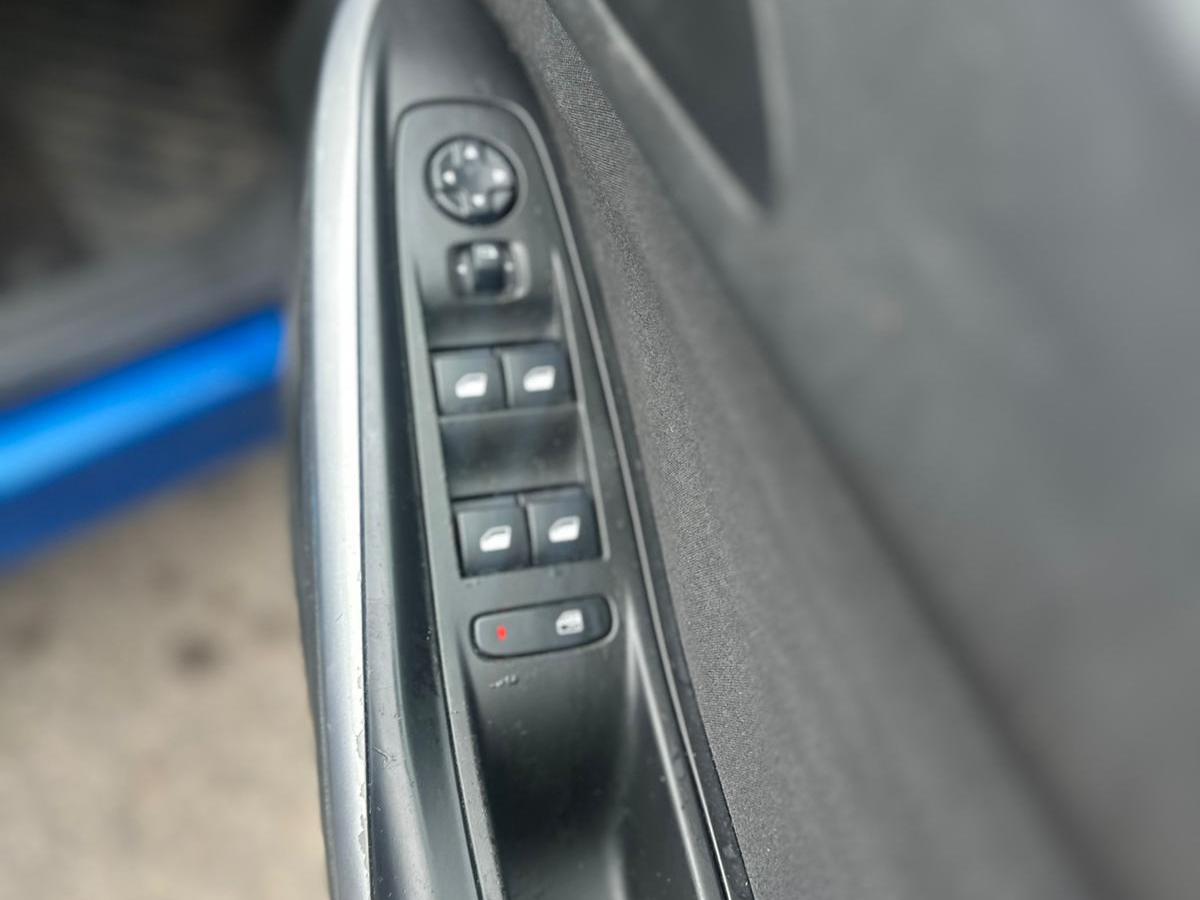 Vauxhall Grandland X 1.2 Turbo GPF SE SUV 5dr Petrol Manual Euro 6 (s/s) (130 ps)