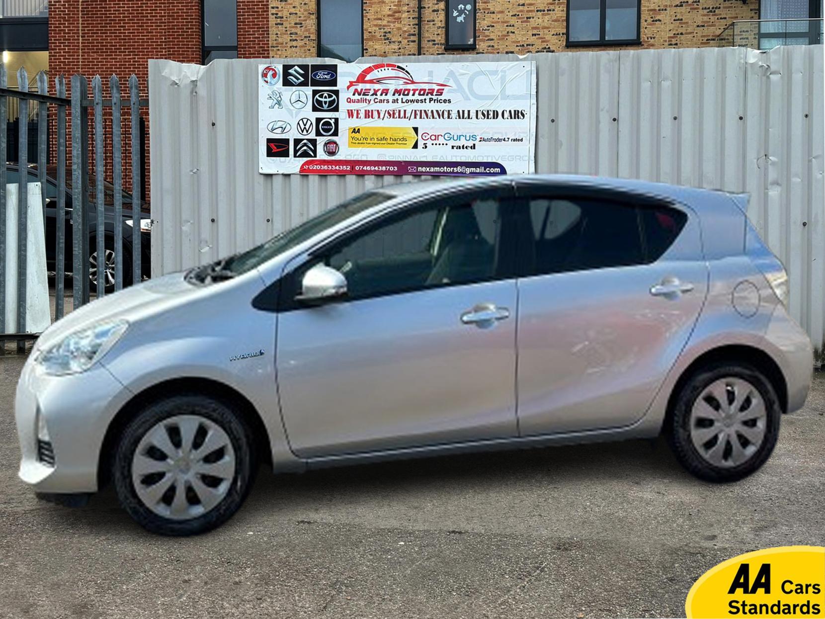 Toyota Yaris 1.5 VVT-h Icon Plus Hatchback 5dr Petrol Hybrid CVT Euro 5 (101 ps)