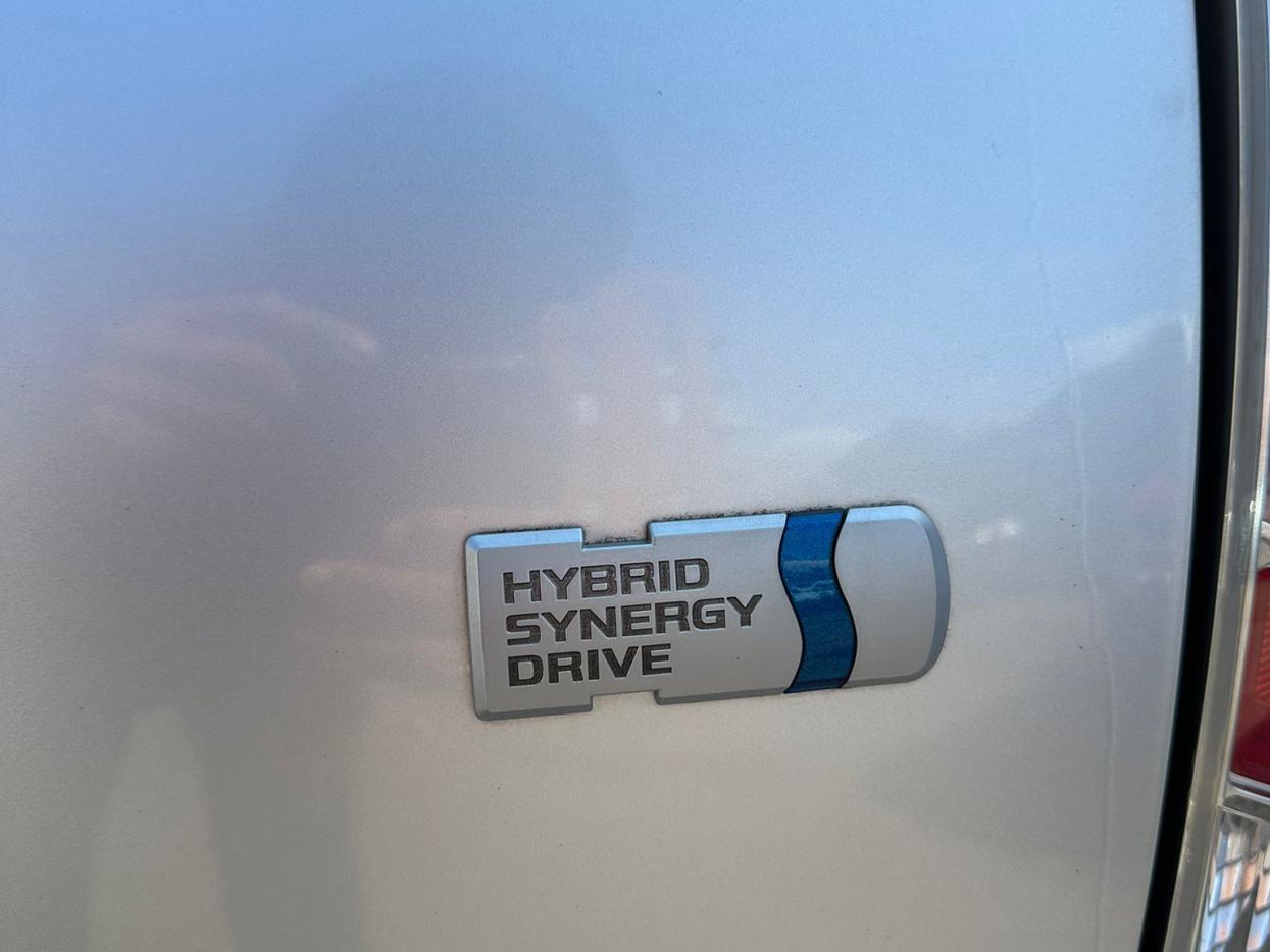 Toyota Yaris 1.5 VVT-h Icon Plus Hatchback 5dr Petrol Hybrid CVT Euro 5 (101 ps)