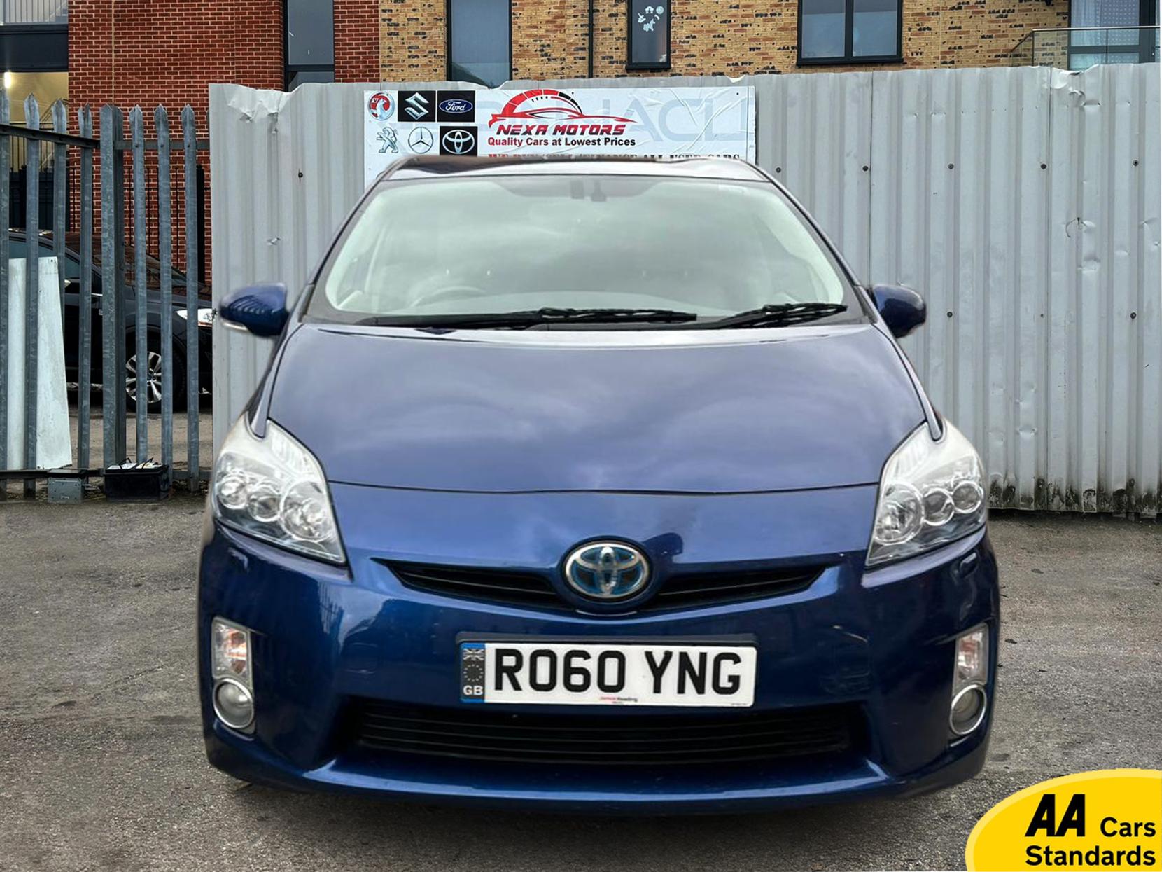 Toyota Prius 1.8 VVT-h T Spirit Hatchback 5dr Petrol Hybrid CVT Euro 5 (s/s) (136 ps)