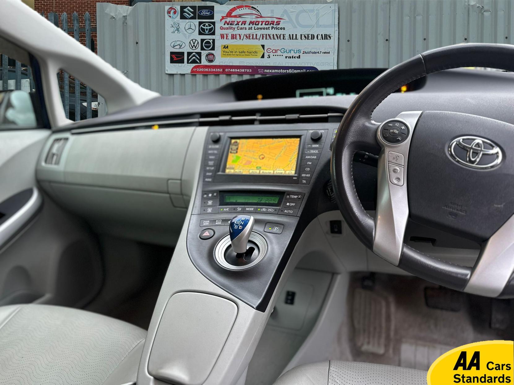 Toyota Prius 1.8 VVT-h T Spirit Hatchback 5dr Petrol Hybrid CVT Euro 5 (s/s) (136 ps)