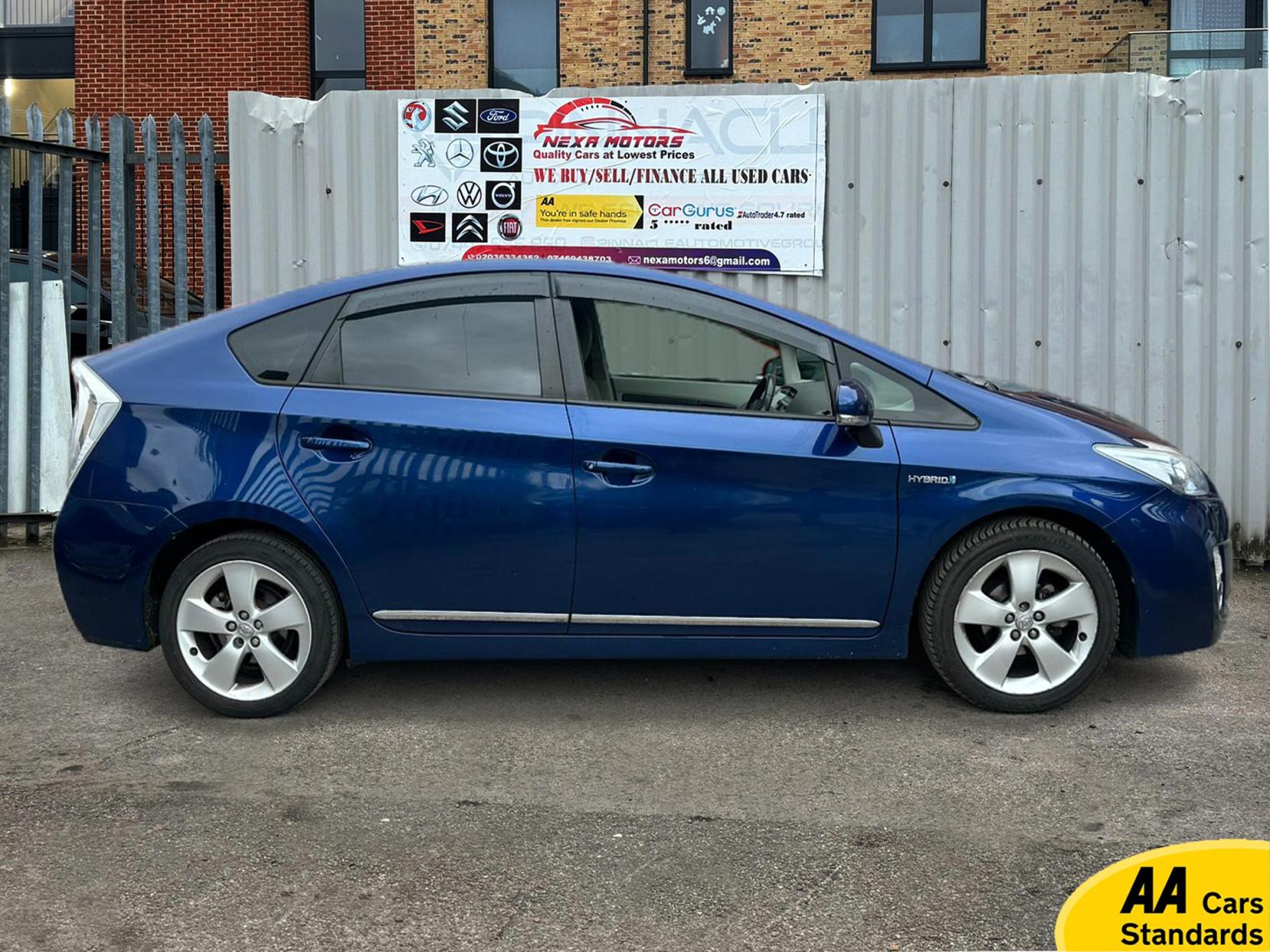 Toyota Prius 1.8 VVT-h T Spirit Hatchback 5dr Petrol Hybrid CVT Euro 5 (s/s) (136 ps)