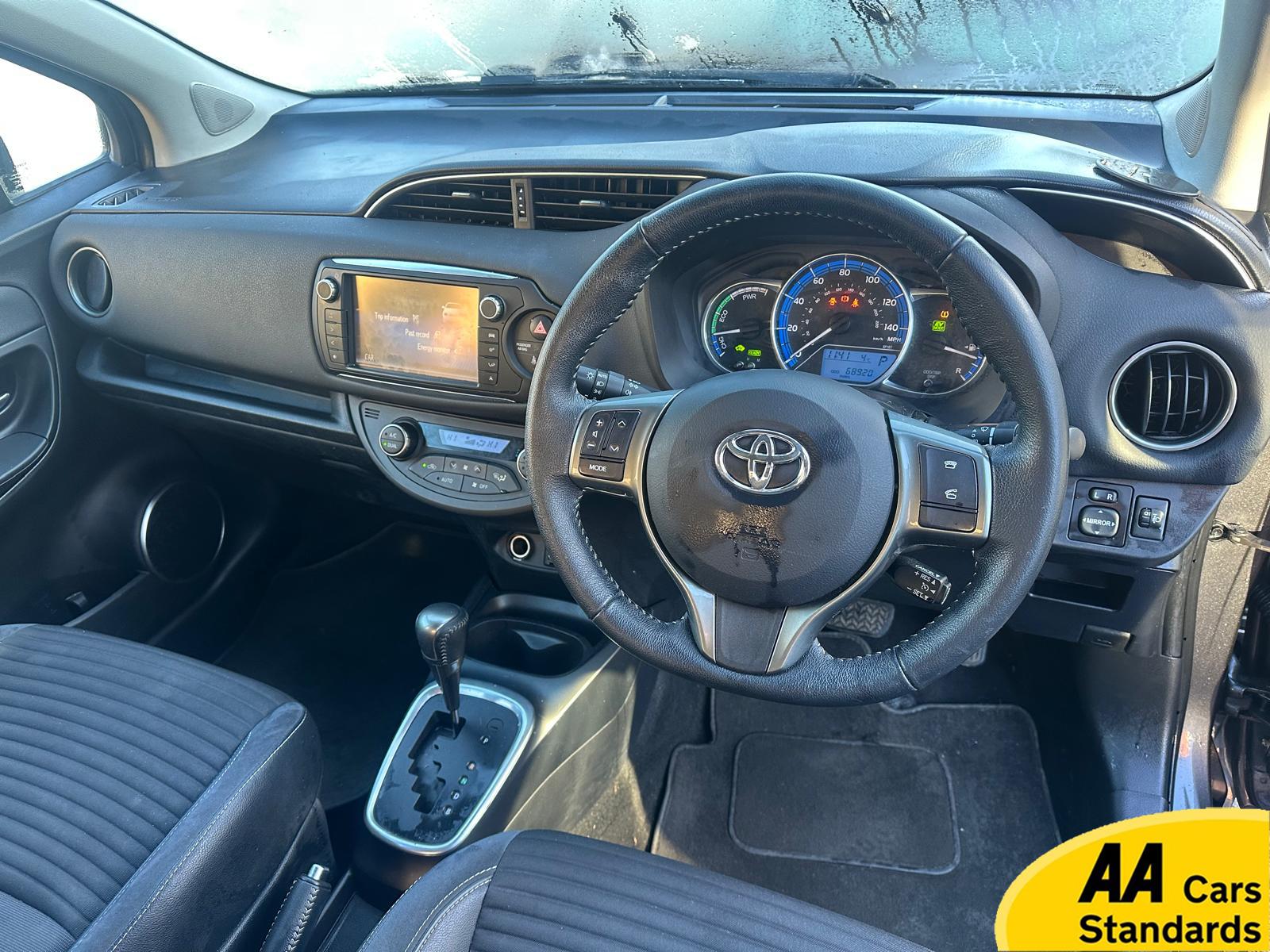 Toyota Yaris 1.5 VVT-h Excel Hatchback 5dr Petrol Hybrid E-CVT Euro 6 (15in Alloy) (101 ps)