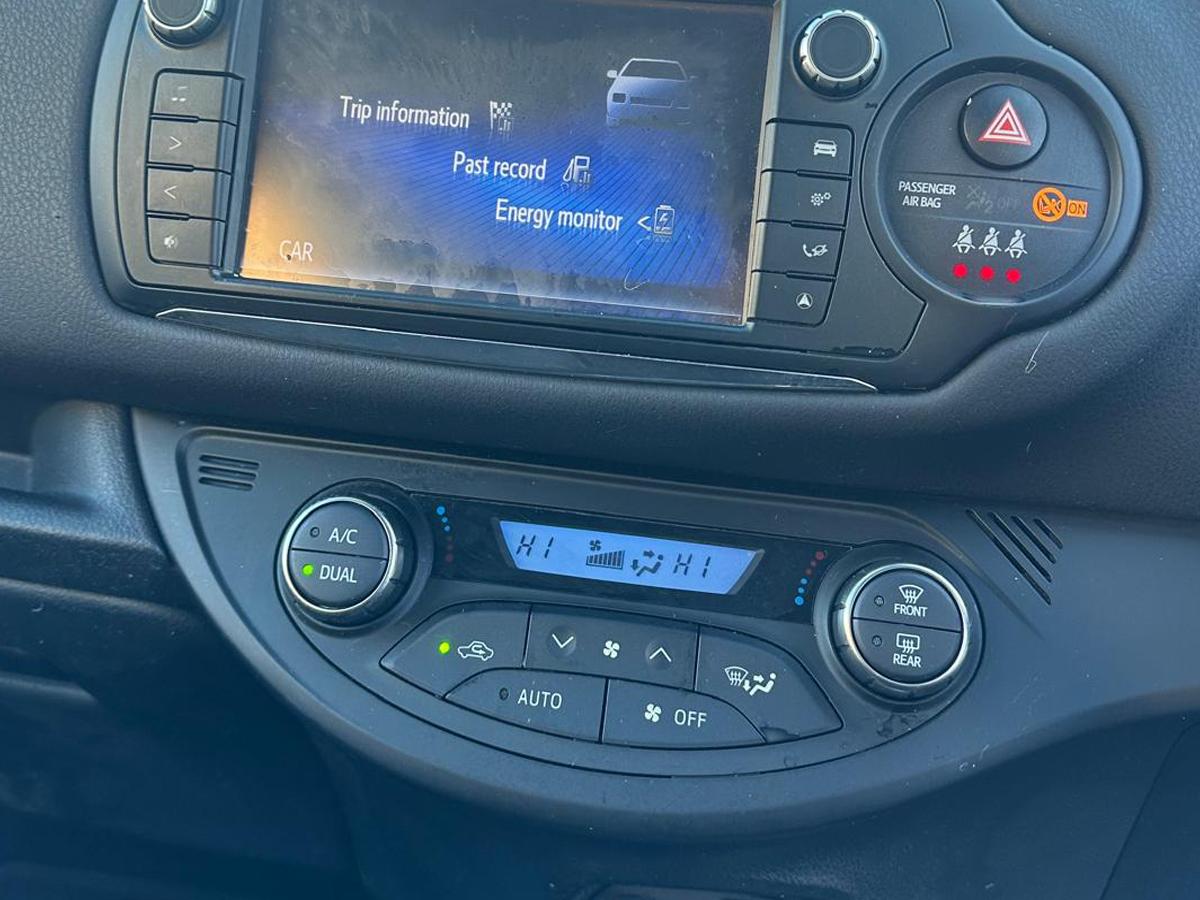 Toyota Yaris 1.5 VVT-h Excel Hatchback 5dr Petrol Hybrid E-CVT Euro 6 (15in Alloy) (101 ps)